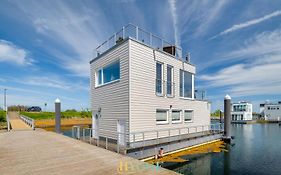 Schwimmendes Haus - An Bord 1